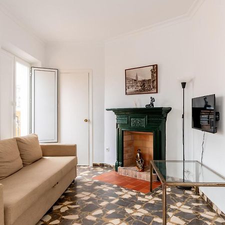 Aoa Conde De Ibarra Apartment Севиля Екстериор снимка