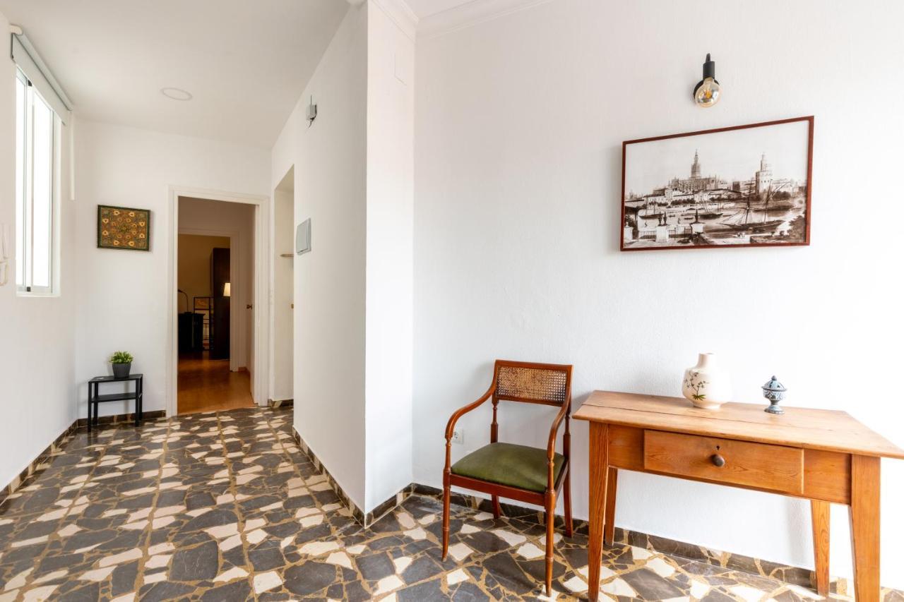 Aoa Conde De Ibarra Apartment Севиля Екстериор снимка