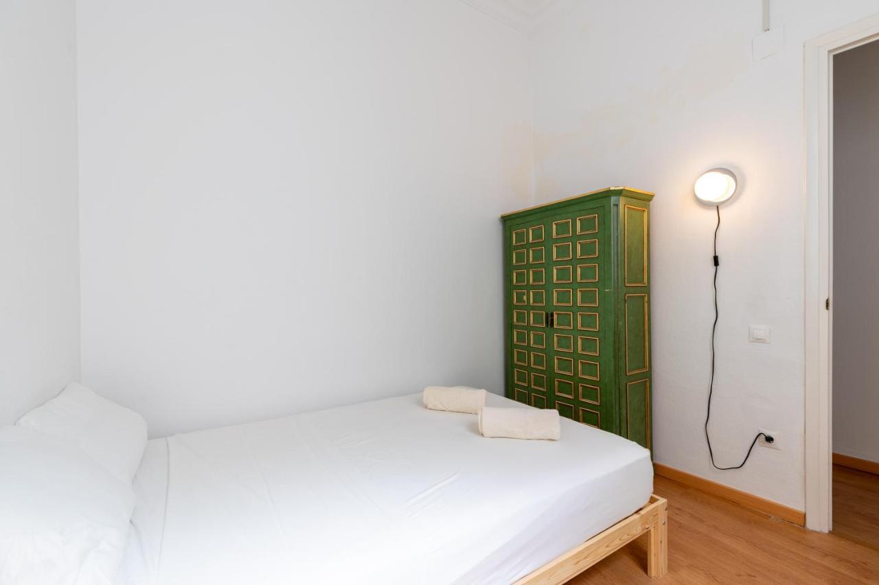 Aoa Conde De Ibarra Apartment Севиля Екстериор снимка