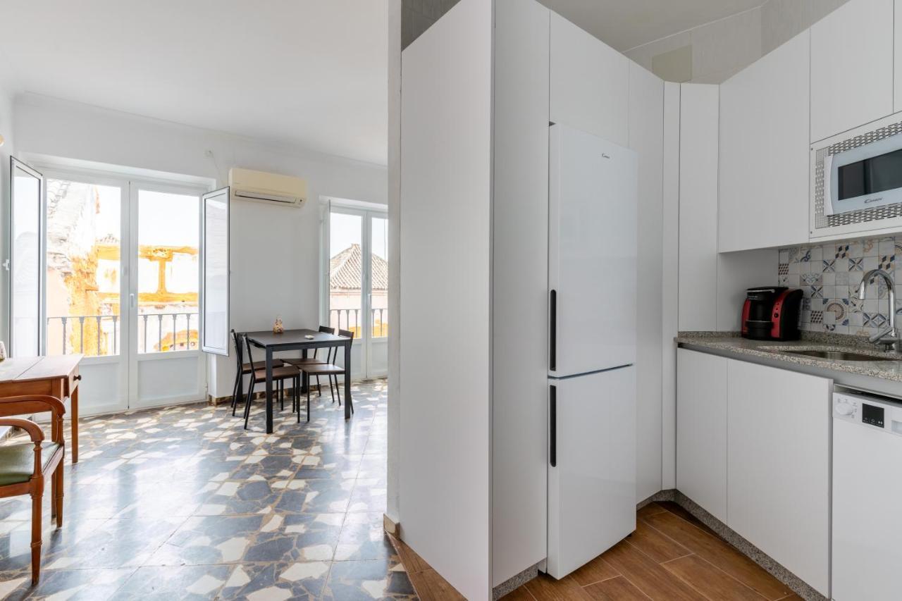 Aoa Conde De Ibarra Apartment Севиля Екстериор снимка